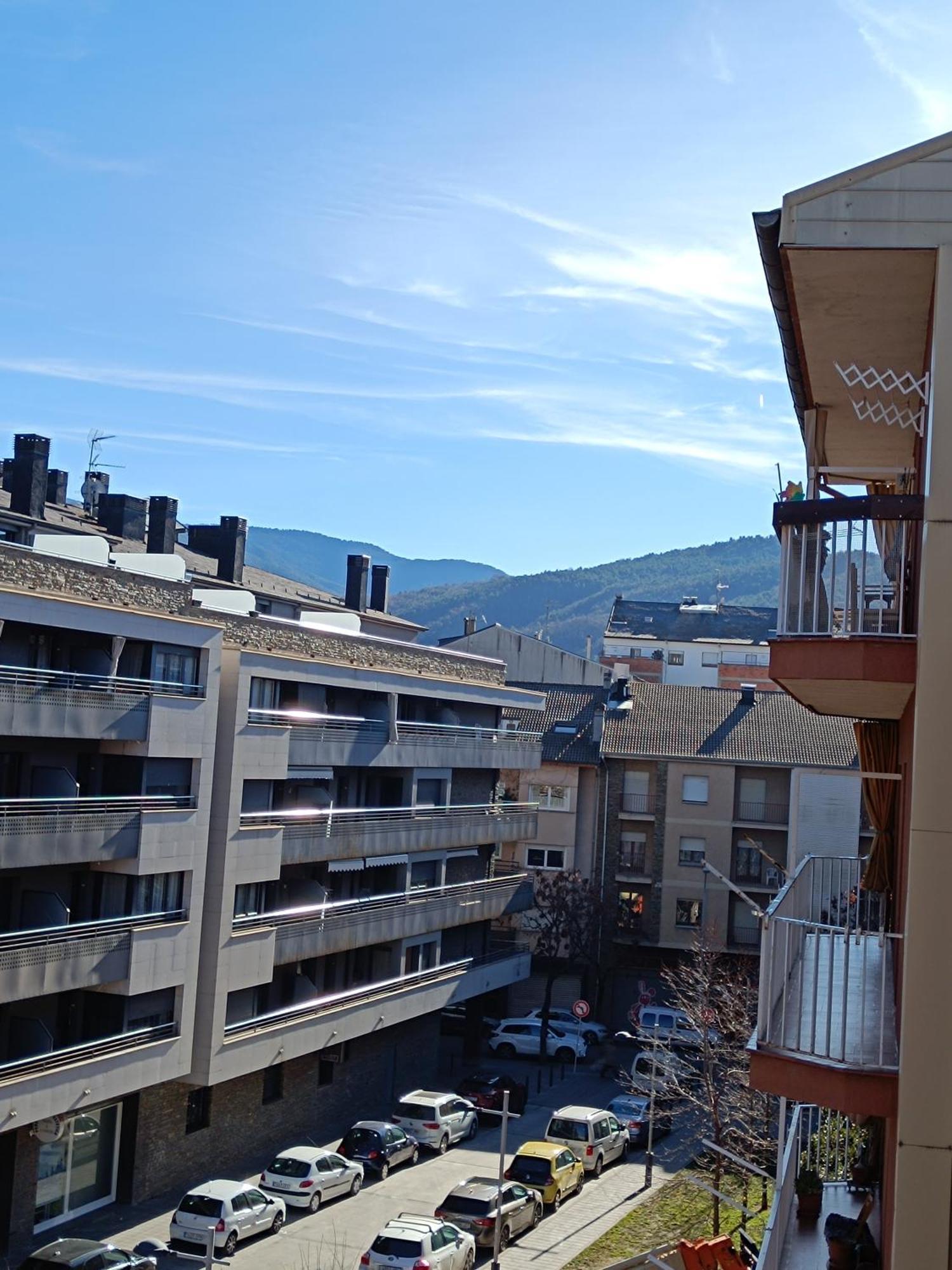 Apartamento Estel La Seu d'Urgell Luaran gambar